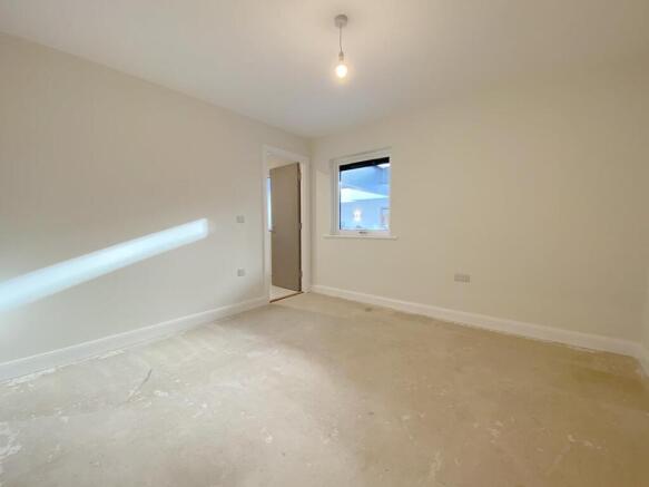 2 bed Flat for sale Image 8