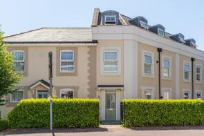 Flat 3, 2 Gooding House, Warren Road, Reigate RH2 0JN