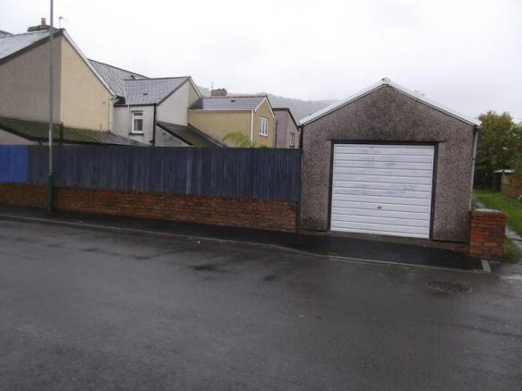 Detached Garage