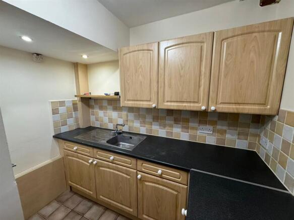 2 bed House to rent Image 7