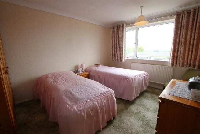 Bedroom 2 pic 1.JPG