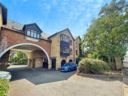 13, 101 Parkside Lodge, Erith Road, Belvedere DA17 6LE