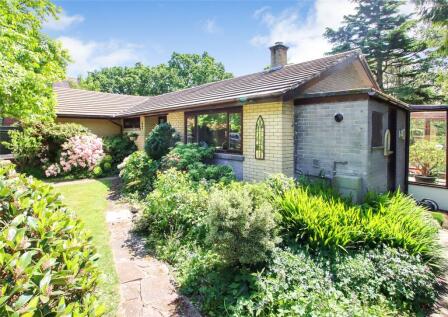 Lower Pennington Lane, Pennington, Lymington, Hampshire, SO41
