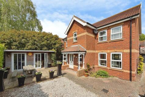 Sellers Drive, Leconfield, Beverley