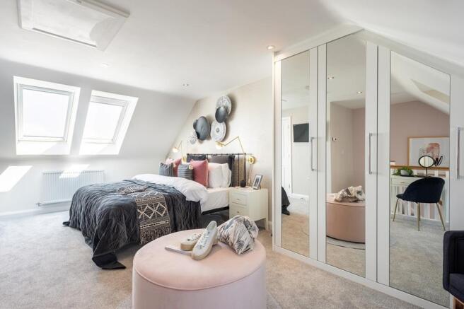 Kennett top floor bedroom with dressing area
