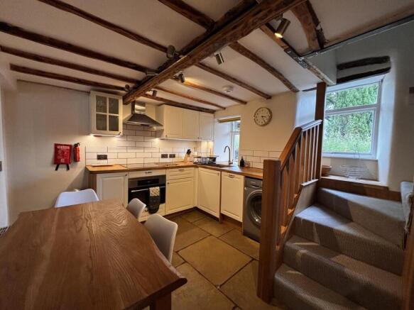 3 bed Terraced for sale Image 11