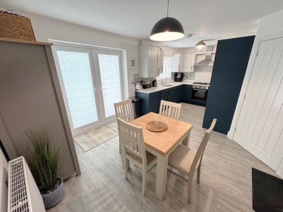Family Dining Kitchen