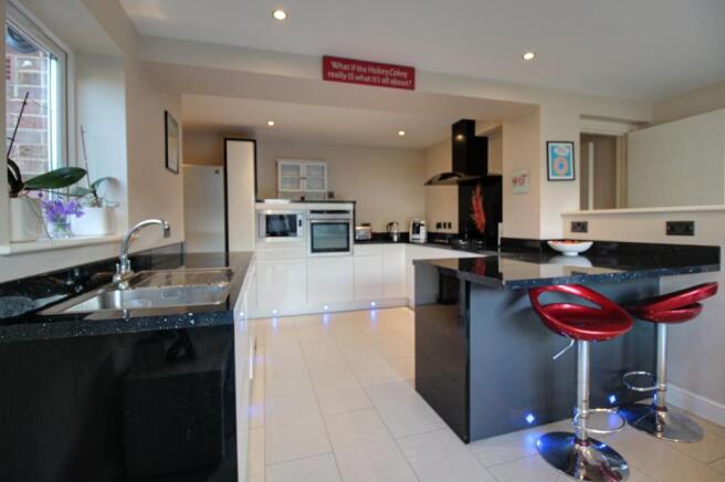 Kitchen/Breakfast Room