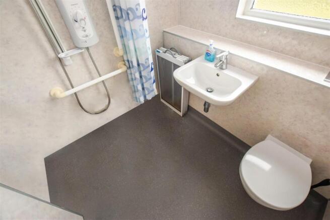 Shower Room149786077