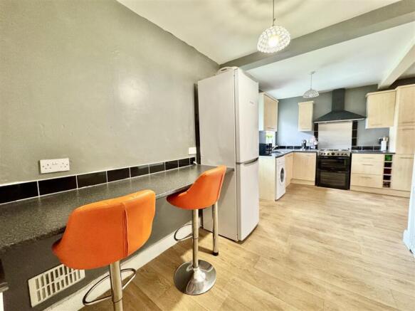 3 bed Terraced for sale Image 10