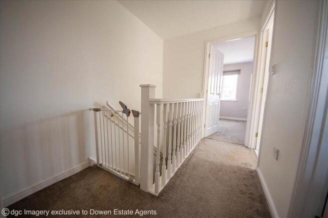 FIRST FLOOR LANDING