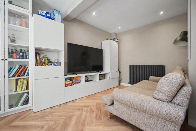 3 bed Town House for sale Image 4