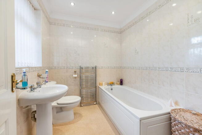 3 bed Detached Bungalow for sale Image 12