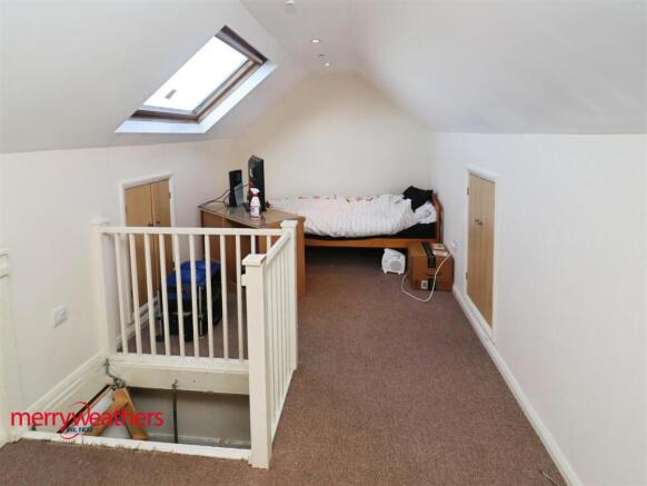 3 bed Terraced for sale Image 10