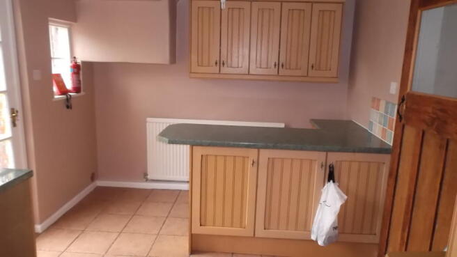 kitchen v2.JPG