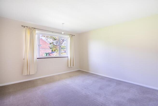 2 bed Flat to rent Image 4