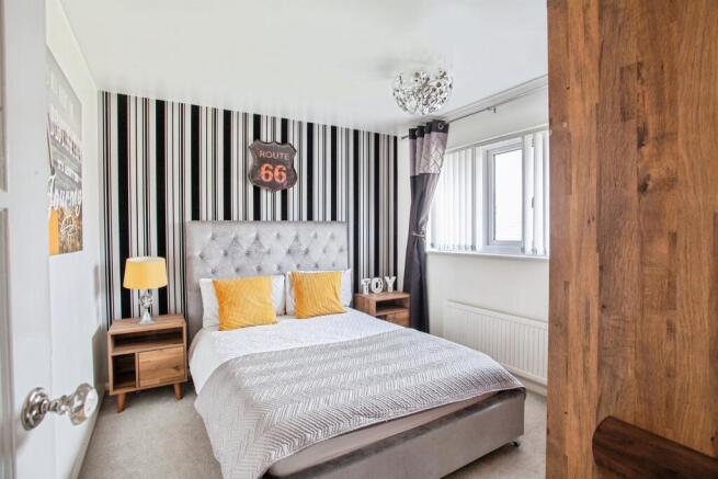 5 bed Detached for sale Image 10