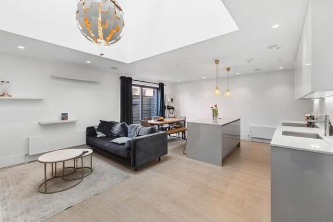 105428 Apartment ...
