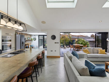 182 Leylands Road, Burgess Hill, RH15