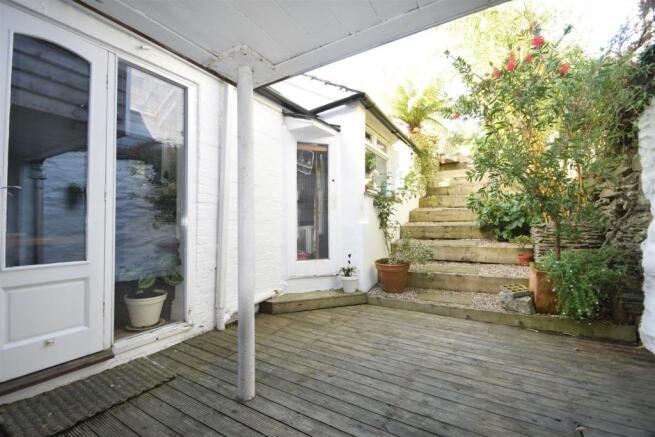 REAR COURTYARD