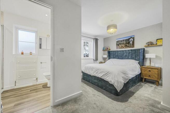 Principal bedroom