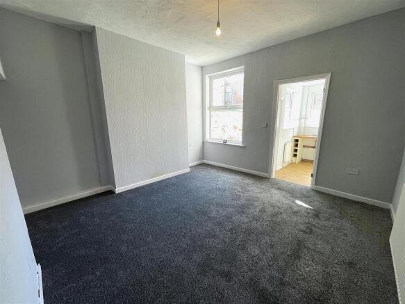 2 bed Terraced for sale Image 8