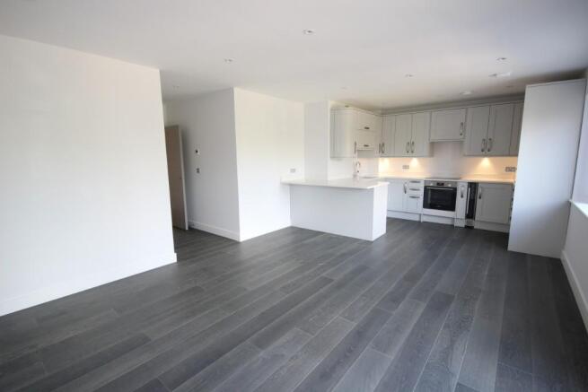 KITCHEN/RECEPTION
