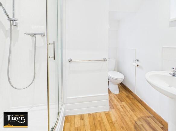 CAM01931G0-PR0325...