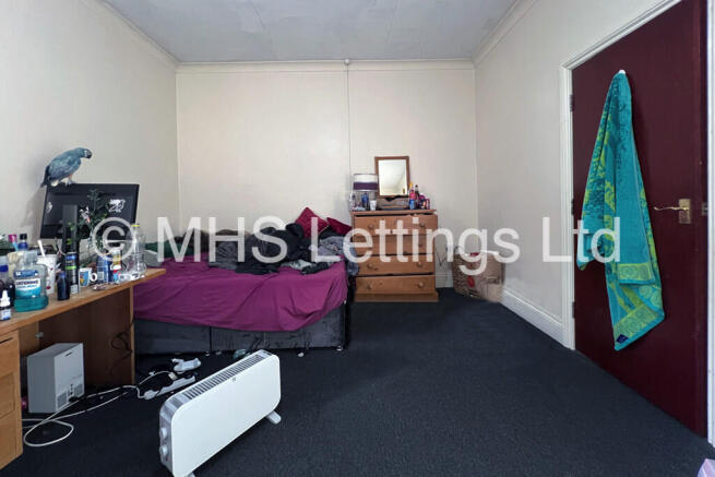 5 bed Terraced to rent Image 7