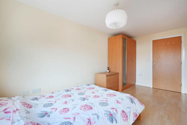 3 bed Apartment to rent Image 7