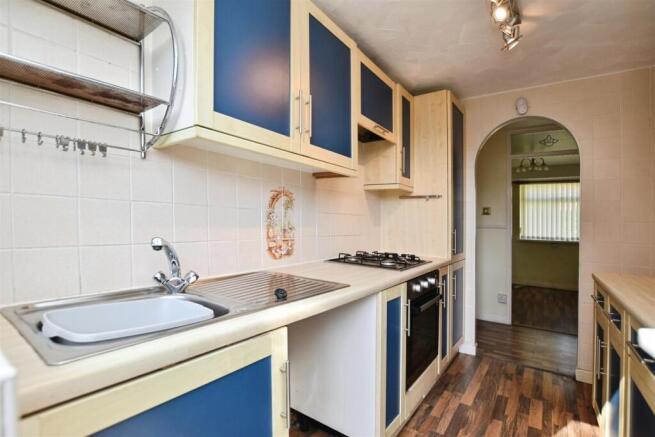 20ed76f1-kitchen 20b.JPG