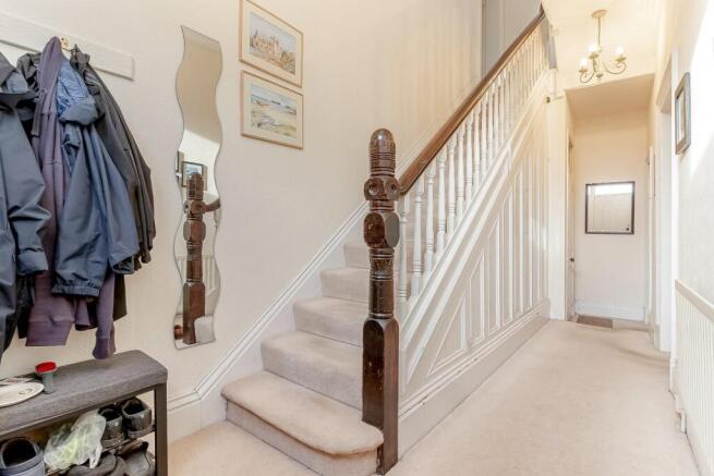 7 bed House for sale Image 5