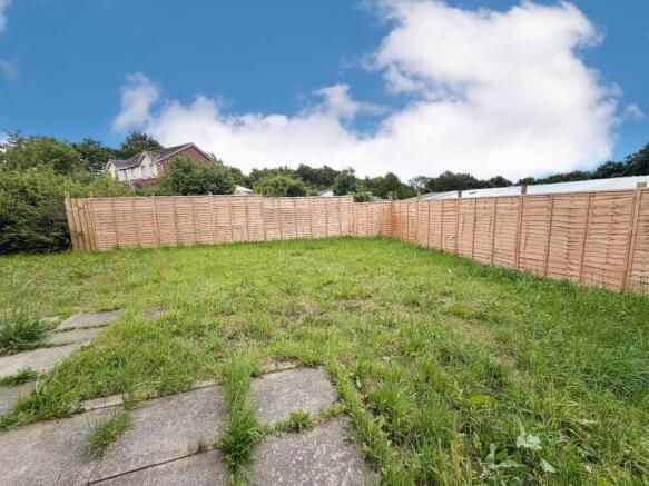 3 bed Semi-Detached to rent Image 8