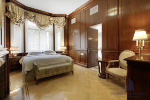 Flat 6, Cumberland House, Kensington Road, London W8 5NX