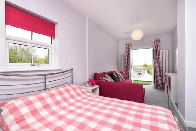 Bed 2.JPG