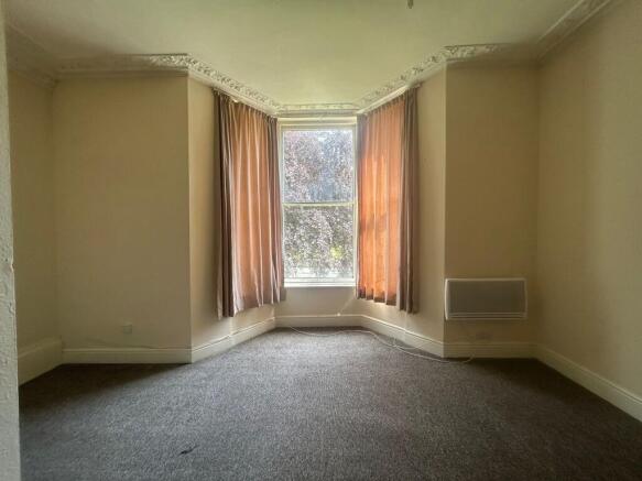 1 bed Flat to rent Image 4