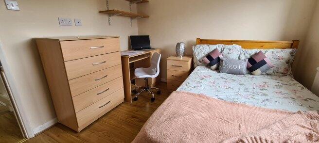 salisbury-road-ct2-7se-1040489