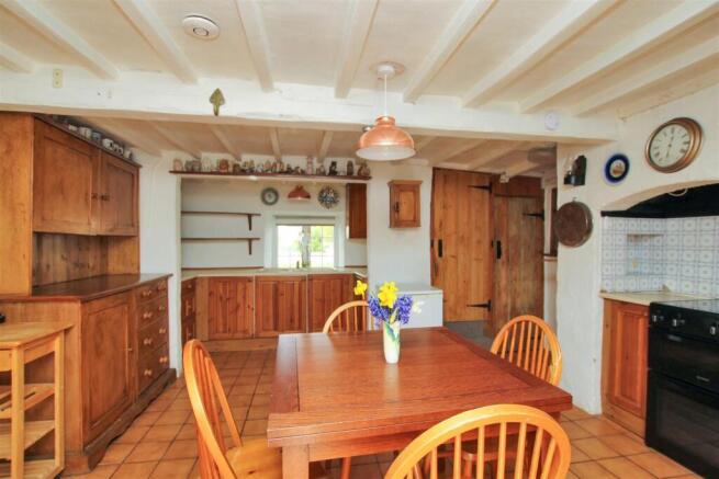 Kitchen & Breakfast Room - b.JPG