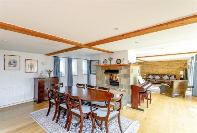 Sitting/Dining Room