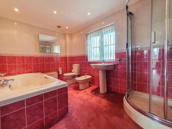 Bedroom 1 En-Suite Bathroom