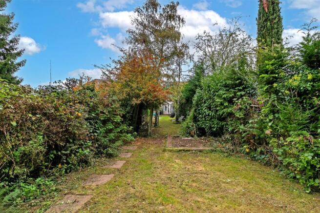 Hill End Lane, St Albans photo 4