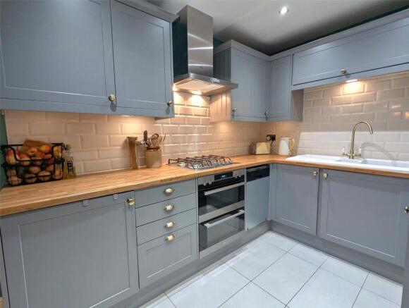 4 bed Semi-Detached for sale Image 7
