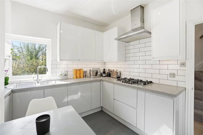 Warwick Road, Hampton Wick, KT1 photo 4