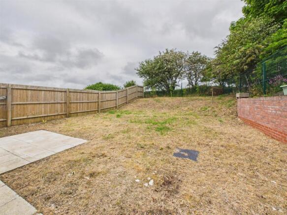 2 bed Semi-Detached Bungalow for sale Image 9