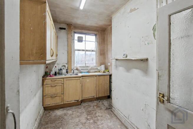 3 bed Terraced for sale Image 5