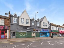 6, Lema Court, The Broadway, Wickford SS11 7AD