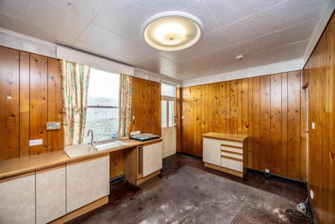 2 bed House for sale Image 4
