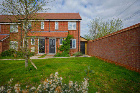 Rhodes Way, Billingshurst, RH14