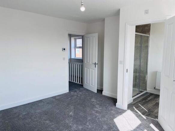 3 bed Detached for sale Image 5