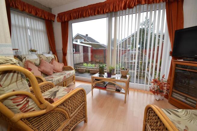 2 bed Chalet for sale Image 7